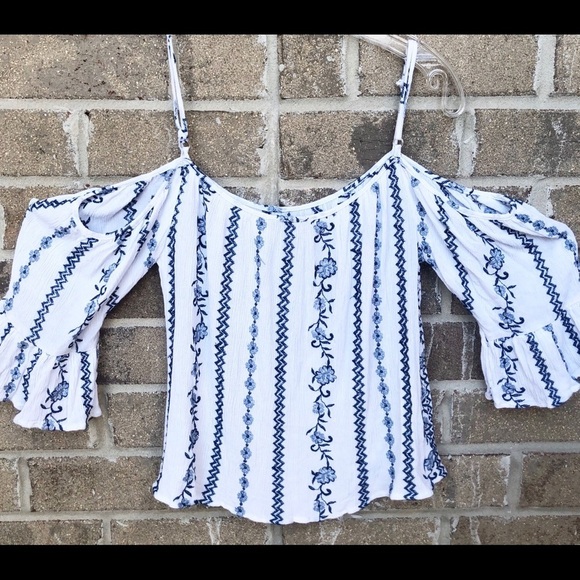 T.i.m.i.n.g.  - Off the Shoulder Blue & White Sz M - Picture 3 of 10